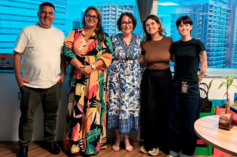 Equipe Recome&ccedil;ar e A&ccedil;&atilde;o Pela Paz com a Dra. C&iacute;ntia Rangel (ao centro) - Foto: equipe A&ccedil;&atilde;o Pela Paz