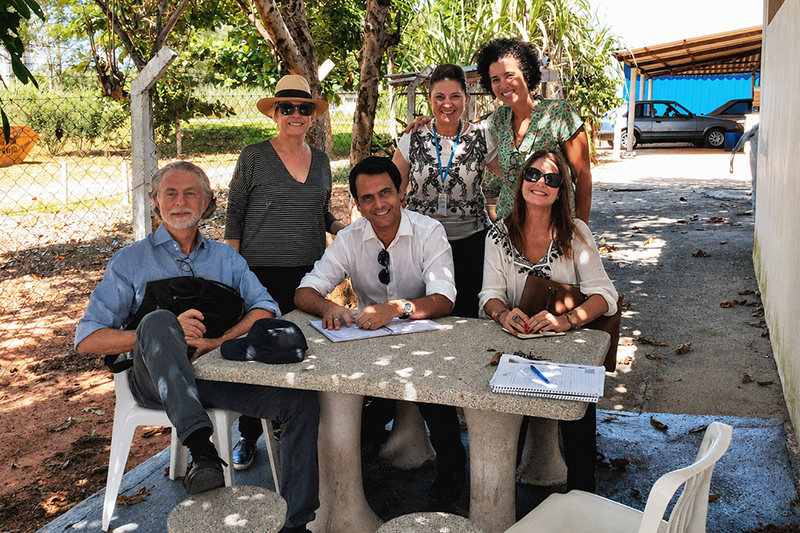 Patricia (&agrave; direita) com a gest&atilde;o e os demais membros do conselho deliberativo do A&ccedil;&atilde;o Pela Paz em visita ao CR de Limeira, em 2016 - Foto: arquivo A&ccedil;&atilde;o Pela Paz