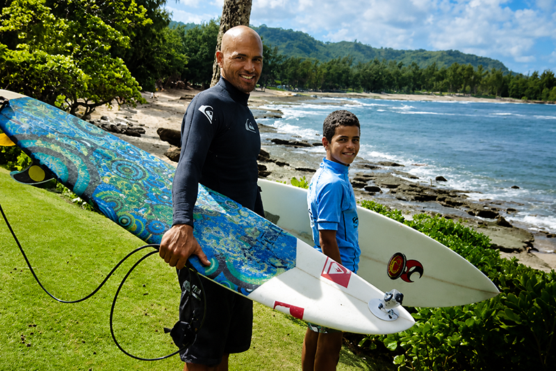 Naam&atilde; com o skatista Kelly Slater - Foto: arquivo pessoal
