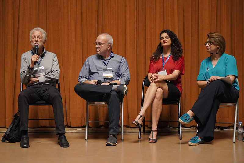 Jayme Garfinkel em mesa de debates em Paris - Foto: divulgação